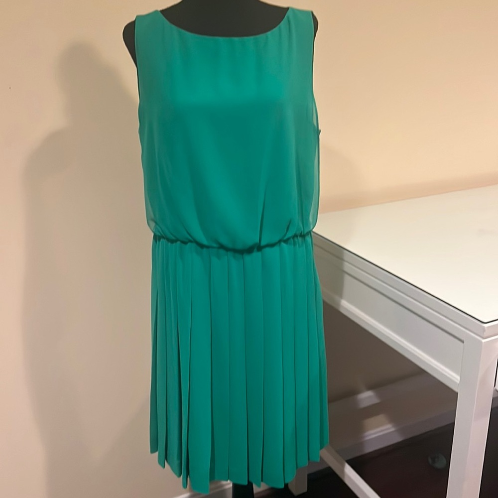 Lauren Ralph Lauren green pleated bottom dress